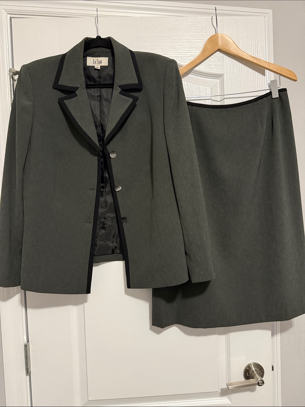 Le Suit Charcoal gray Blazer and Skirt Set with Black Trim